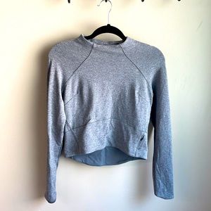 Size 6 Lulu lemon long sleeve semi-crop
